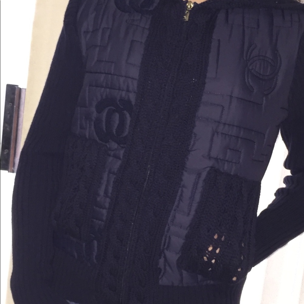 *****SOLD***** Chanel jacket - Picture 2 of 5